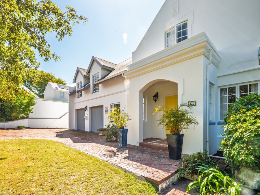 4 Bedroom Property for Sale in Belvidere Estate Western Cape